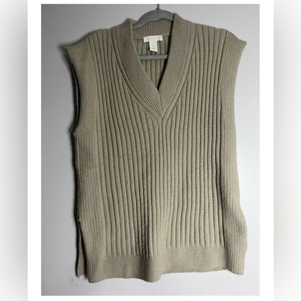 Women’s Beige/Tan Sweater Vest